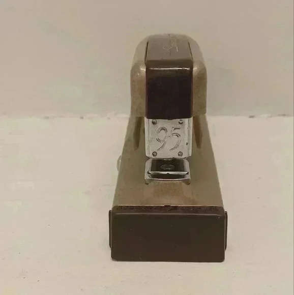 Vintage Swingline 95  Solid Stapler - Picture 9 of 10